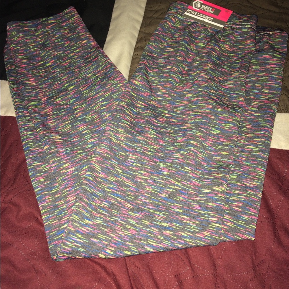 Active capris - Picture 2 of 3
